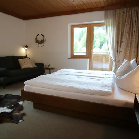 Forsthof Bauernhof Maishofen