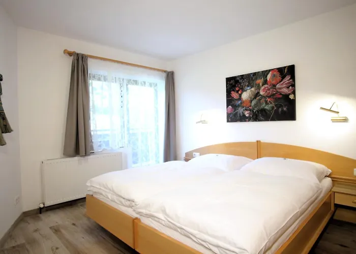 福尔斯多佛旅馆 *